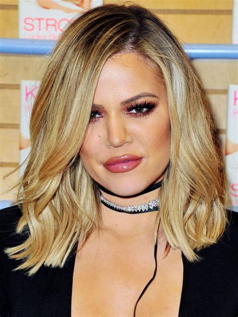 Khloe Kardashian Mocked For Bizarre & Swollen Lips In Fan's Selfie