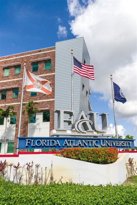 Florida Atlantic University Entrance and Trademark Logo Editorial Photo ...