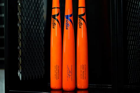 What Pros Wear: Top 5 Victus Custom Bats for Players' Weekend | Mookie ...