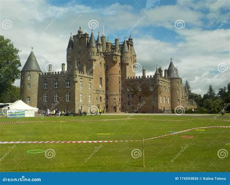 Glamis Castle Gardens. Scotland Editorial Photo - Image of gardens ...