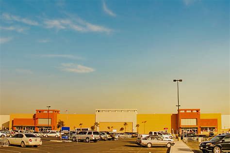 7,400+ Supermarket Parking Lot Photos Stock Photos, Pictures & Royalty ...