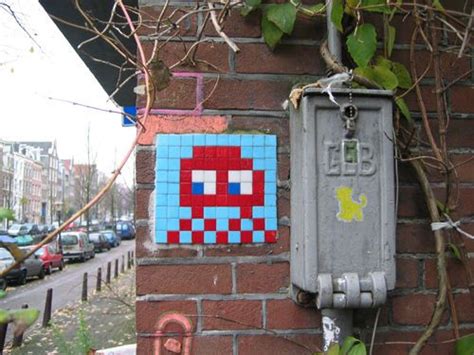 Space invader mosaic graffiti amsterdam | Street art, Graffiti, Urban ...