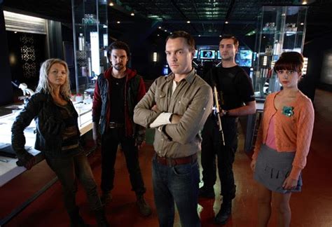 The Inside Trekker: First Picture of the New Primeval Cast!