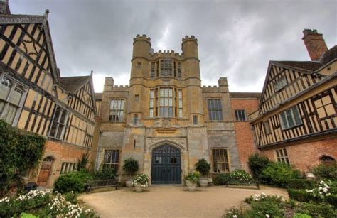 10 Best Places to Visit in Warwickshire (England) - The Crazy Tourist