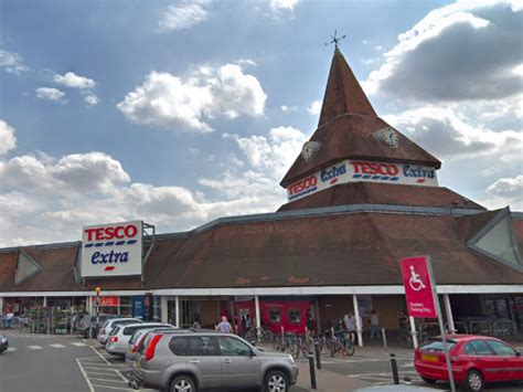 Coronavirus outbreak among Tesco supermarket staff in Swindon | The ...