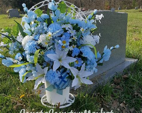 Cemetery FlowersMemorial FlowersChristmas/Winter | Etsy | Memorial flowers, Cemetery flowers ...