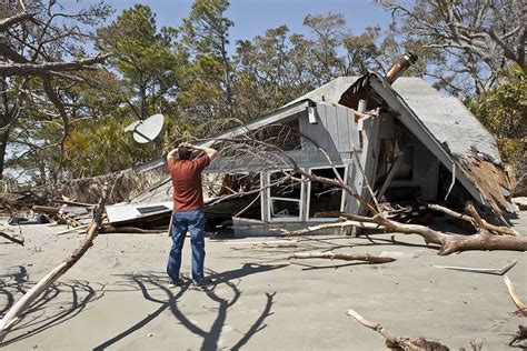 How to Help Your Community After a Natural Disaster