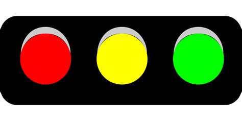 Yellow Traffic Light Clip Art - ClipArt Best