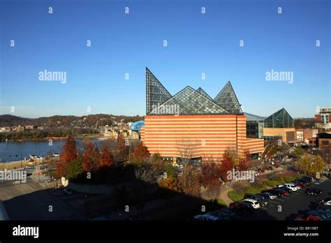 The Tennessee Aquarium in downtown Chattanooga, TN Stock Photo - Alamy