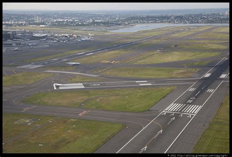 Photograph by Philip Greenspun: logan-airport-4r-and-4l-1