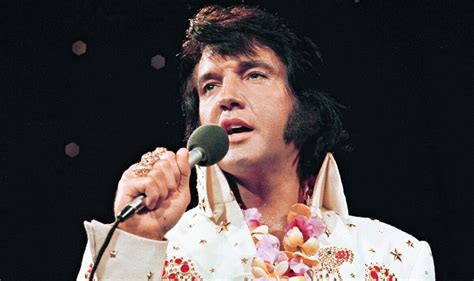 AI Elvis Presley hologram set to perform on stage in Elvis immersive ...