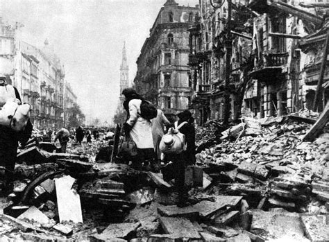 75 Breathtaking Photographs Describe the Warsaw Uprising of 1944 ...