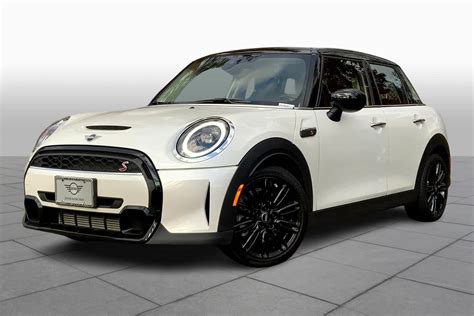 2023 MINI Cooper 4-Door Hardtop S 4-Door FWD Hatchback StandardEquipment