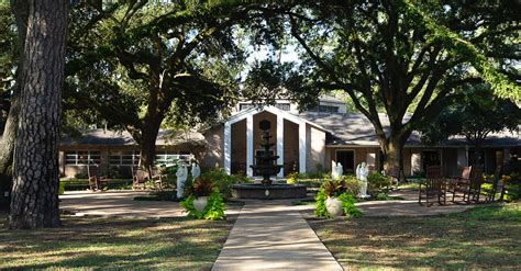 Holy Name Passionist Retreat Center - Catholic Weekend Retreats - Houston, TX