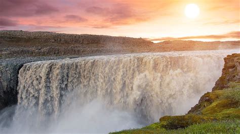 Dettifoss waterfall : North Iceland : Travel Guide : Nordic Visitor