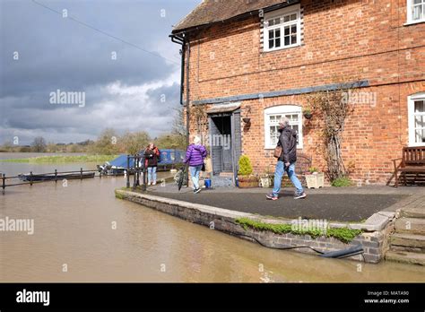 Tewksbury flood hi-res stock photography and images - Alamy