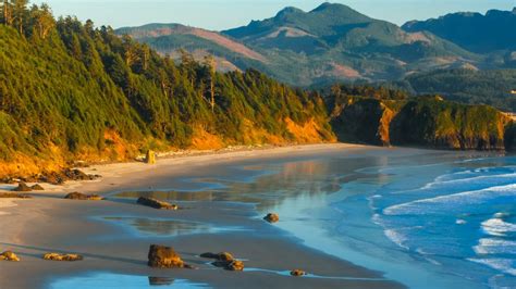 Late afternoon view of Crescent Beach from Ecola State Park, Cannon Beach, Oregon, USA | Windows ...