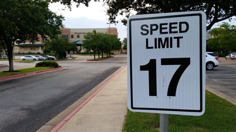 A speed limit sign that doesn't end in "0" or "5". : mildlyinteresting