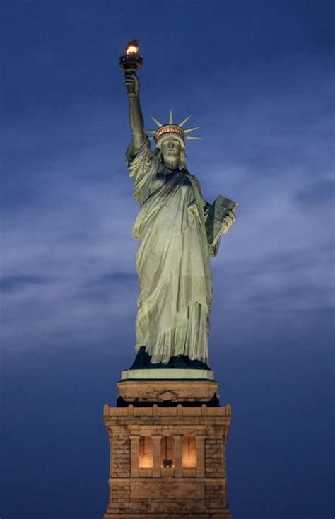 Statue of Liberty · Free Stock Photo