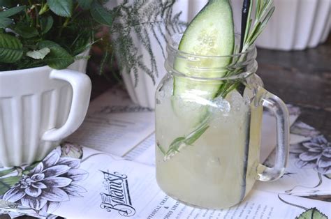 Botanicals & Blooms: Cocktails at the Botanist | New Girl in Toon