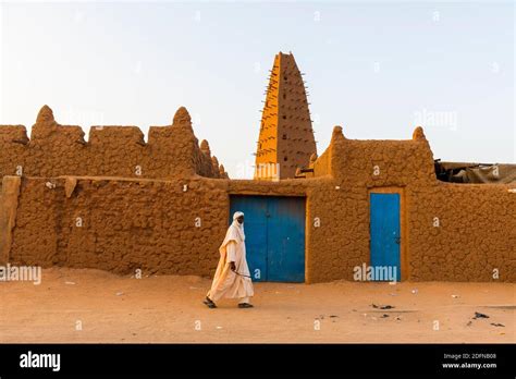 Great Mosque of Agadez, Agadez, Niger Stock Photo - Alamy