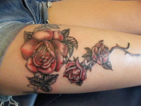 Black and Red rose Tattoo by lozzRC on DeviantArt