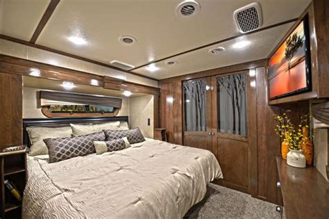 Redwood RV Redwood Fifth Wheel Reviews | Floorplans | Features ...