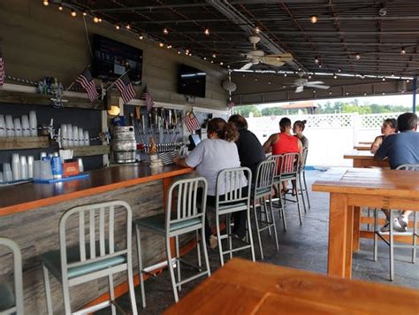 New Tarrytown waterfront restaurant opens with a bang