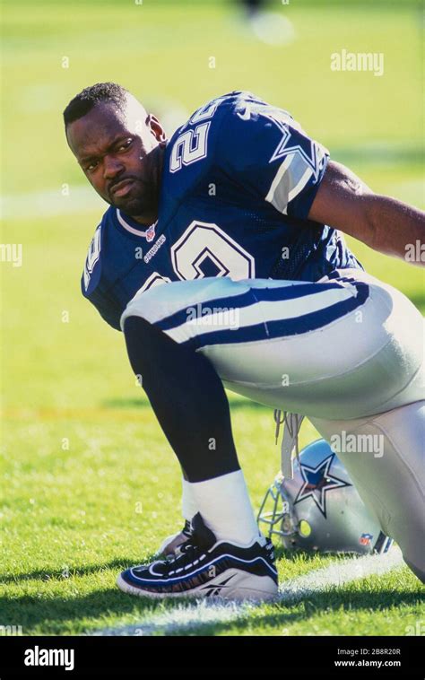 Dallas cowboys running back emmitt hi-res stock photography and images - Alamy