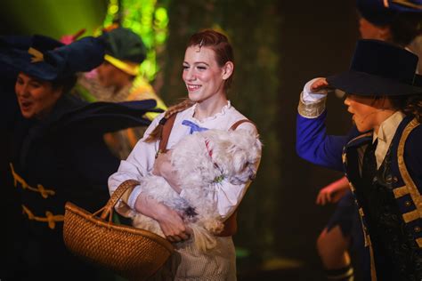 Theatrical: The Wizard of Oz – Theatre Review – LILITHIA REVIEWS