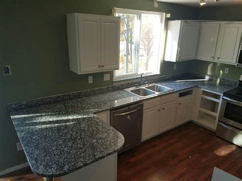 Granite Kitchen Countertop | Gallery | Granite Slabs | O'Fallon MO