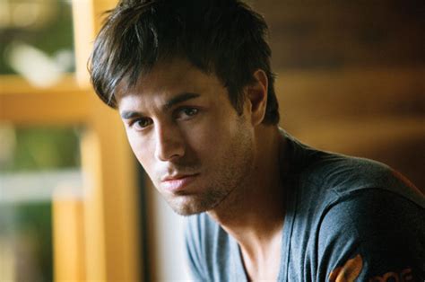 enrique iglesias hairstyle