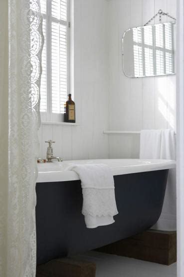 { Lifestyle Bohemia }: Clawfoot Tub - White or Color?