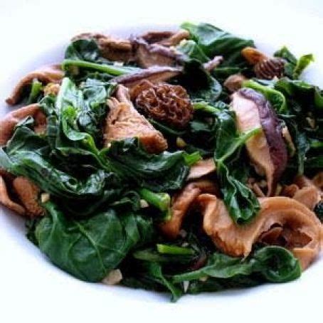 Malabar Spinach And Wild Mushroom Stir-fry Recipe - (3.8/5)