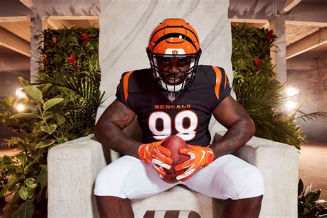 Bengals unveil new uniforms | WKRC