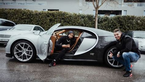 Odell Beckham Jr Checks Out Cristiano Ronaldo's Bugatti Chiron ...