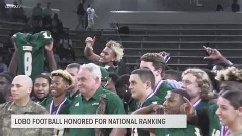 Longview Lobos Football honored for national ranking | cbs19.tv