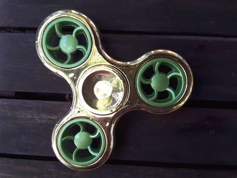 Green Spinner Free Stock Photo - Public Domain Pictures