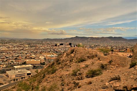 Living Rootless: El Paso: The Scenic Drive Overlook