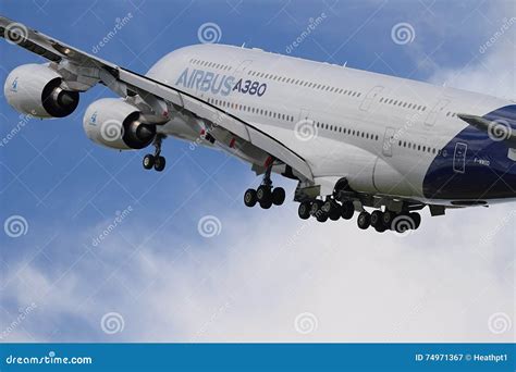 Airbus A380 takeoff editorial photography. Image of engines - 74971367