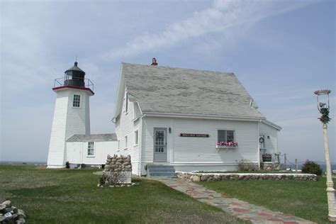 Five New England Lighthouses You Can Stay The Night In