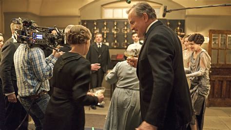 Downton Abbey, Season 6: Episode 1 Behind the Scenes | 1. Episode 1 ...