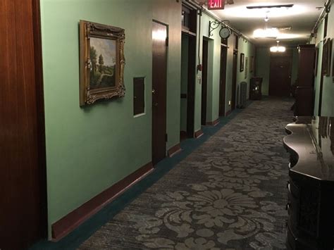 There's A Haunted Hotel In Arizona Where You Can Stay The Night If You Dare