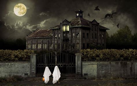 [100+] Haunted House Wallpapers | Wallpapers.com