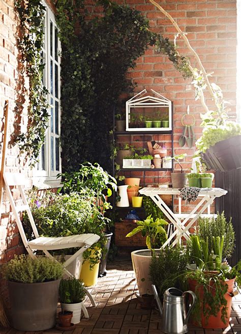 Creative Balcony Garden Design Ideas for Gardeners | Boo Gardening