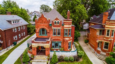 A Couple Hopes Their Hyde Park Mansion Sells to a History-Minded Future ...