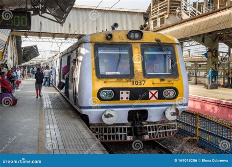 Local Train at Railway Station. Mumbai Suburban Railway. India ...