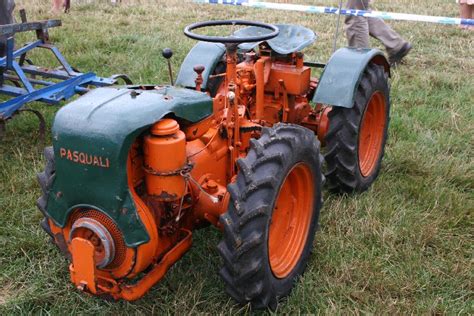 Pasquali Tractor – IMGPasqu001 | Vintage Horticultural and Garden Machinery Club