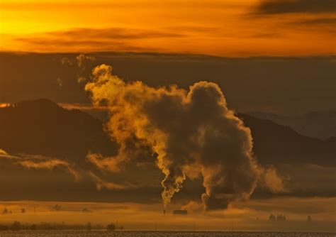 Coal Plant Pollution Causes Premature Death for Thousands