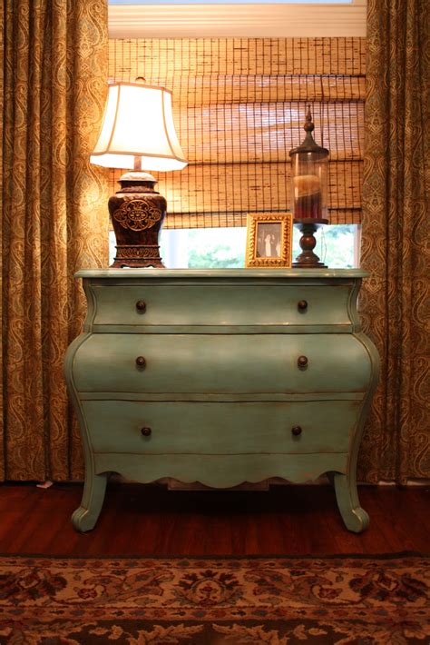 Remodelaholic | Painted Antique Furniture Chest: Guest Remodel